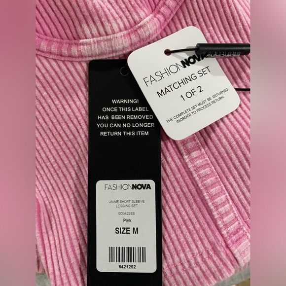 Fashion Nova Pink Short Sleeve Legging Set SOLD OUT ONLINE - Picture 4 of 8